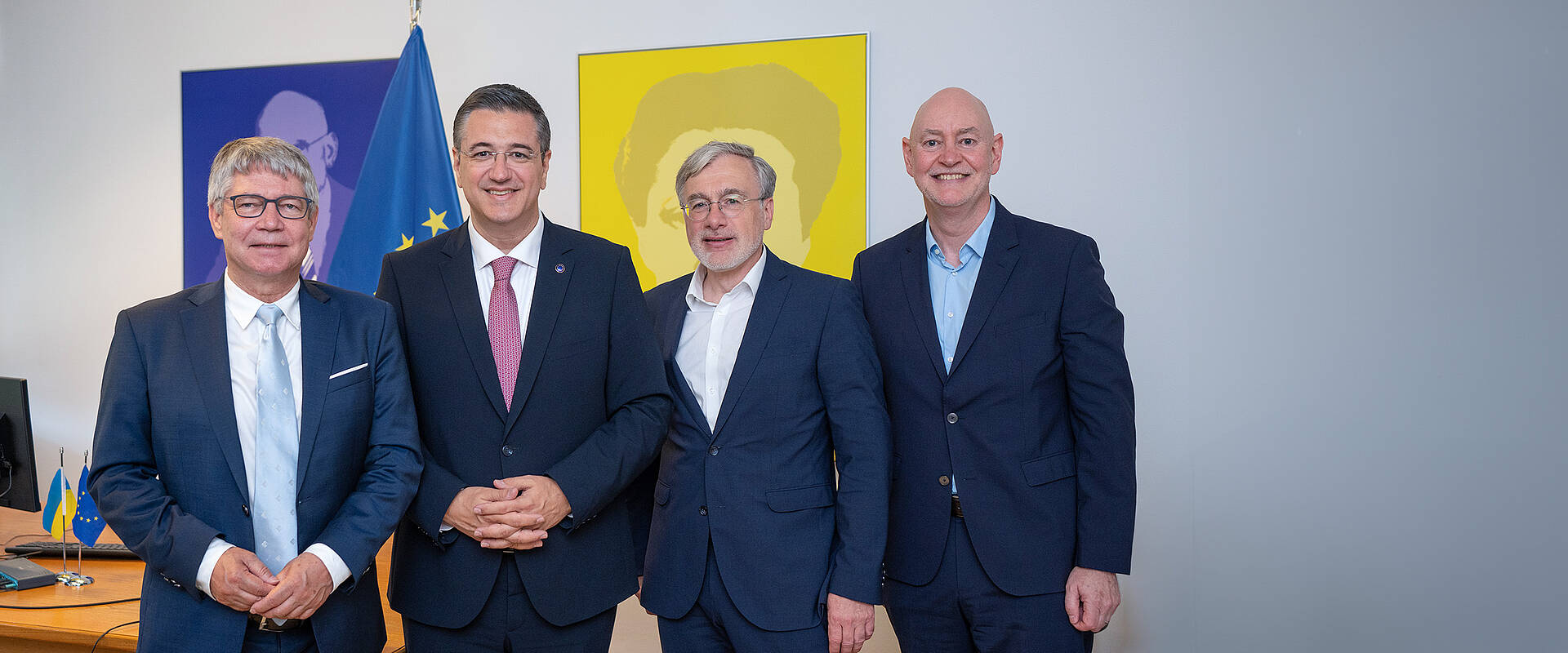 Treffen mit EU-Kommissar Tzitzikostas